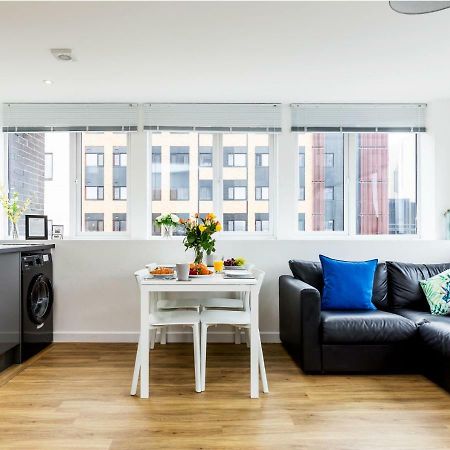 City Centre Apartment พอร์ตสมัธ ภายนอก รูปภาพ