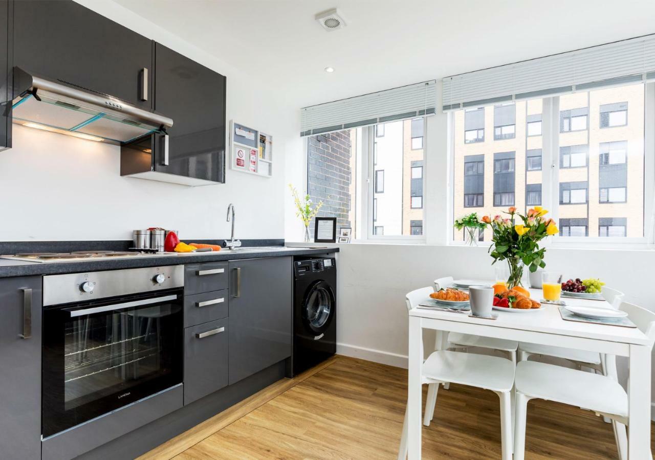 City Centre Apartment พอร์ตสมัธ ภายนอก รูปภาพ